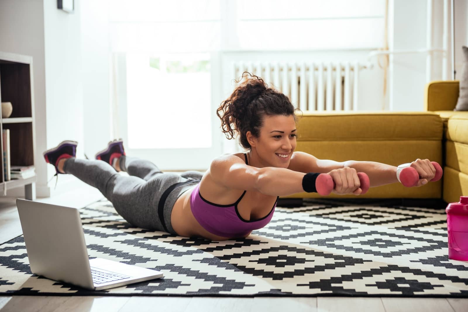 The 10-Minute, Fat-Incinerating Workout You Can Do at Home